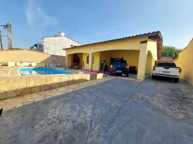 Casa a venda, em terreno de 500 m², com 3 dormitórios e piscina, na martin de sá, em caraguatatuba-sp