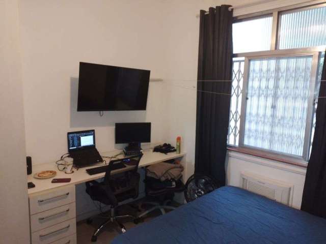 Apartamento quarto e sala reformado no Catete imperdível!!!