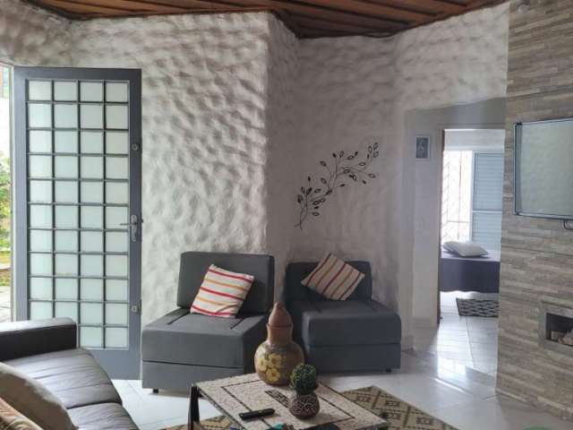 Casa com 3 quartos à venda no Centro, Ubatuba  por R$ 800.000