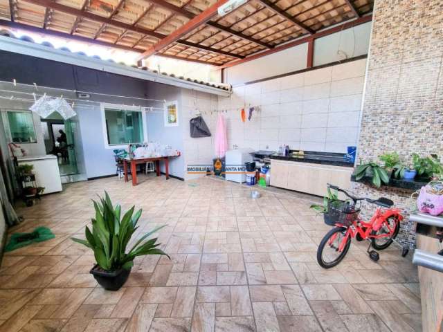 Casa em condomínio fechado com 2 quartos à venda na Rua Taubaté, Piratininga (Venda Nova), Belo Horizonte por R$ 400.000