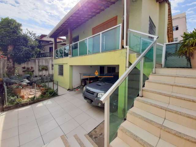Casa com 4 quartos à venda na Rua dos Expedicionários, Santa Amélia, Belo Horizonte por R$ 1.100.000