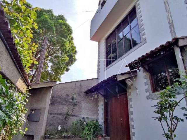Casa com 3 quartos à venda na Avenida Elias Zarzur, 368, Parque São George, Cotia por R$ 750.000