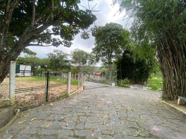 Sítio com 8 dormitórios à venda, 61000 m² por R$ 3.723.500,00 - Vila Favorino - Caçapava/SP