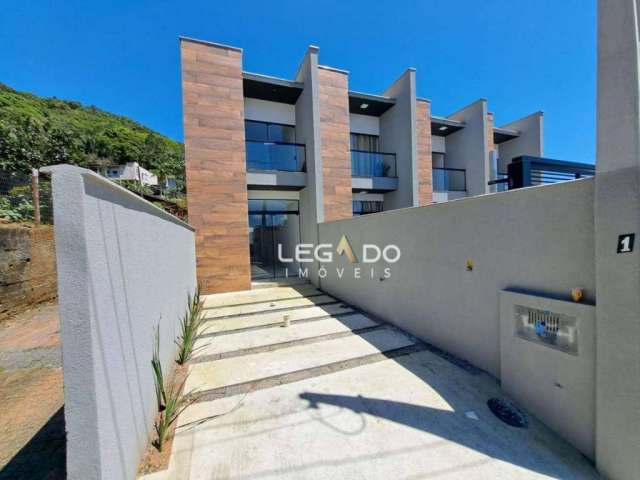 Sobrado com 2 Suítes à venda, 84 m² por R$ 390.000 - Aventureiro - Joinville/SC
