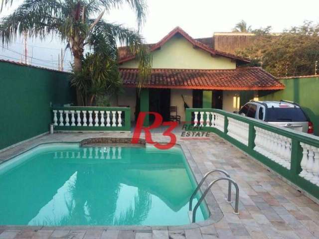 Casa com 3 dormitórios à venda, 166 m² por R$ 650.000,00 - Maracanã - Praia Grande/SP