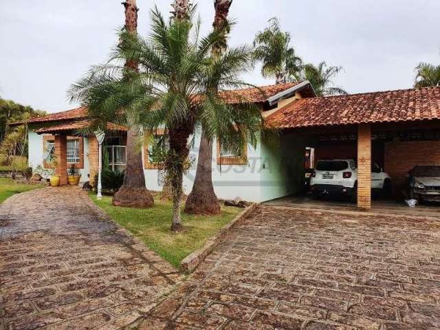 Casa com 3 dormitórios à venda, 500 m² por R$ 850.000,00 - Condomínio Zuleika Jabour - Salto/SP