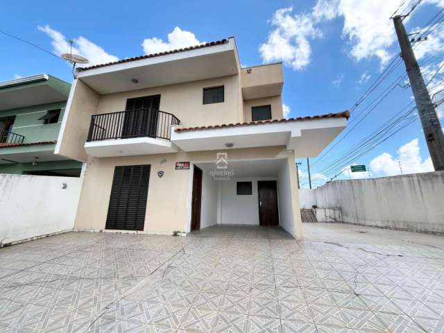 Casa com 3 quartos à venda na Rua Adrianópolis, 858, Cruzeiro, São José dos Pinhais por R$ 610.000