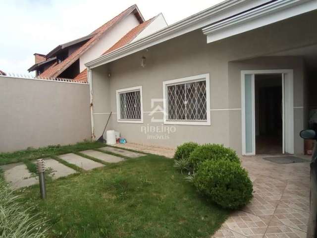 Casa com 3 quartos para alugar na Rua Francisco Ferreira Machado, 274, Boneca do Iguaçu, São José dos Pinhais por R$ 2.750