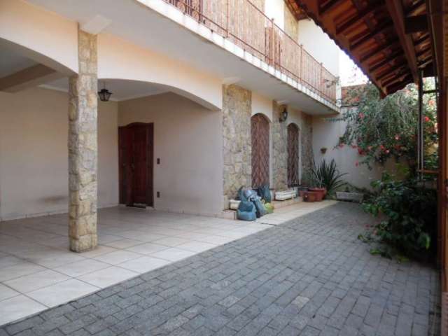 Casa com 3 quartos à venda no Jardim Vera Cruz, Jundiaí , 327 m2 por R$ 990.000