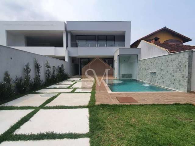 RIO MAR Casa contemporânea triplex à venda 5 suítes com 350 m², 3 vagas, piscina, sauna, sotão, Barra da Tijuca