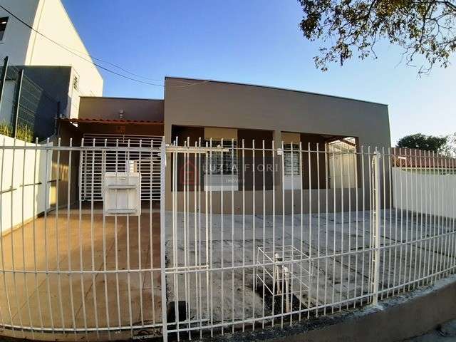 Casa plana,  à venda no bairro Bacacheri, Conjunto Solar, Curitiba, PR,  P R O M O Ç Ã O  de  R$620.000,00  - P o r   R$589.000,00