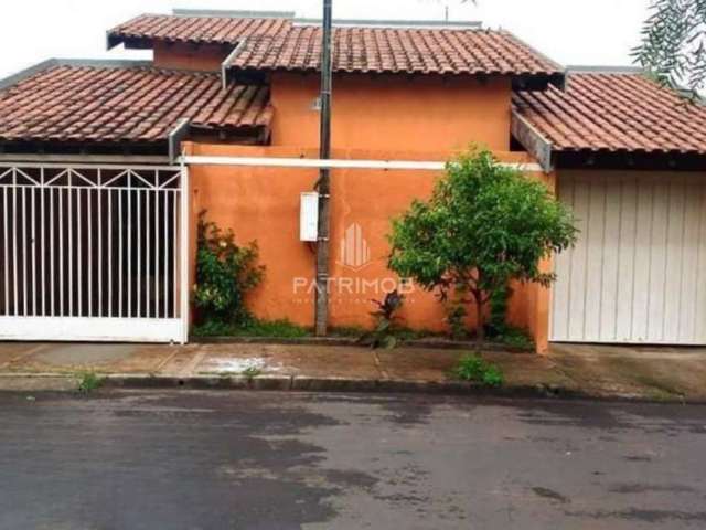 Casa Térrea c/ 3 Dormitórios + Edícula  'Oportunidade', em Vila Clementina - Assis/SP