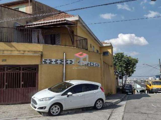 Sobrado com 169 m² localizado no bairro Centro de Diadema.