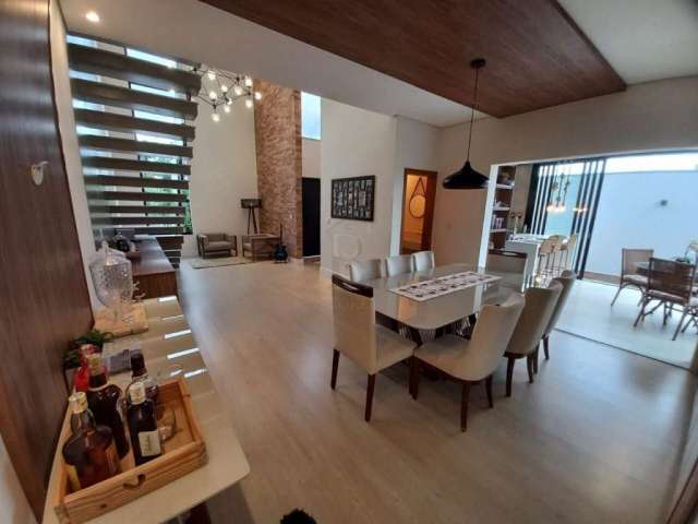 Casa com 3 dormitórios à venda, 220 m² por R$ 1.100.000,00 - Parque das Esmeraldas II - Marília/SP