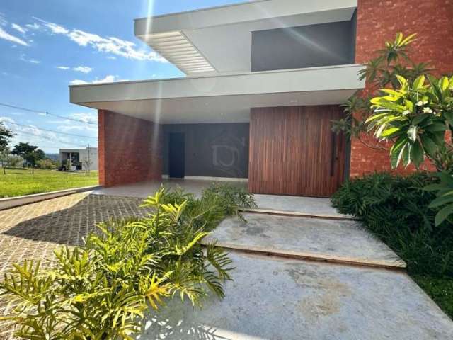 Casa com 3 dormitórios à venda, 156 m² por R$ 940.000,00 - Verana Parque Alvorada - Marília/SP