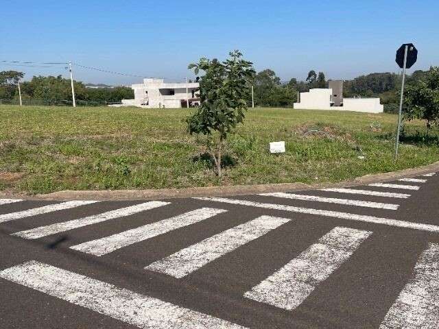 Terreno à venda, 283 m² por R$ 185.000,00 - Vila Flora III - Marília/SP