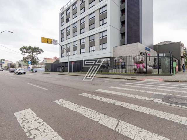Kitnet / Stúdio à venda na Avenida Silva Jardim, 893, Água Verde, Curitiba, 18 m2 por R$ 309.998