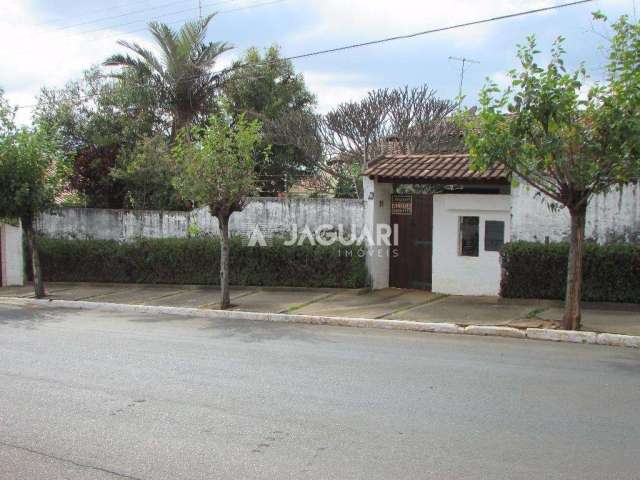 Casa com 3 dormitórios à venda, 394 m² por R$ 1.350.000,00 - Vila Andreotti - Agudos/SP