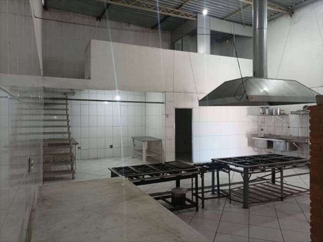Salão comercial 250m²/ Fogão industrial/ Forno a lenha/ 4 Vagas/ Ac. Av. Itavuvu