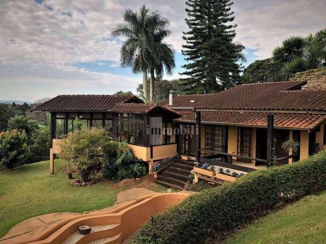 Casa com 3 dormitórios à venda, 532 m² por R$ 2.800.000,00 - Granja Viana - Carapicuíba/SP