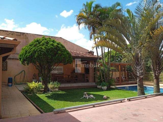 Casa com 5 dormitórios à venda, 494 m² por R$ 1.470.000,00 - Granja Viana - Carapicuíba/SP