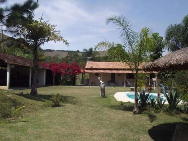 Chácara / sítio com 3 quartos à venda no Bairro do Cedro, Paraibuna  por R$ 660.000
