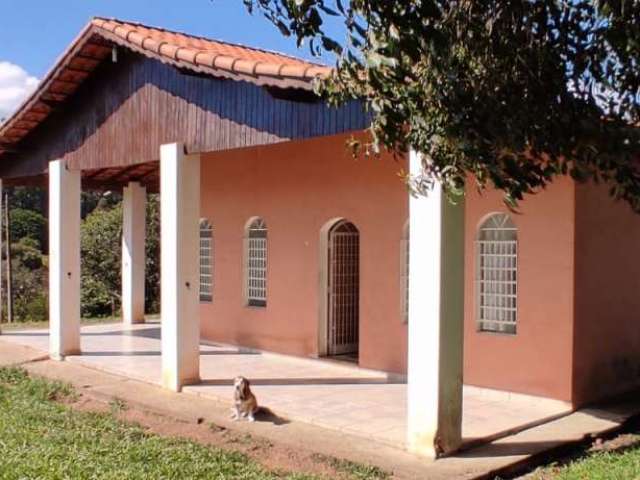 Chácara / sítio com 3 quartos à venda no Centro, Taubaté  por R$ 680.000