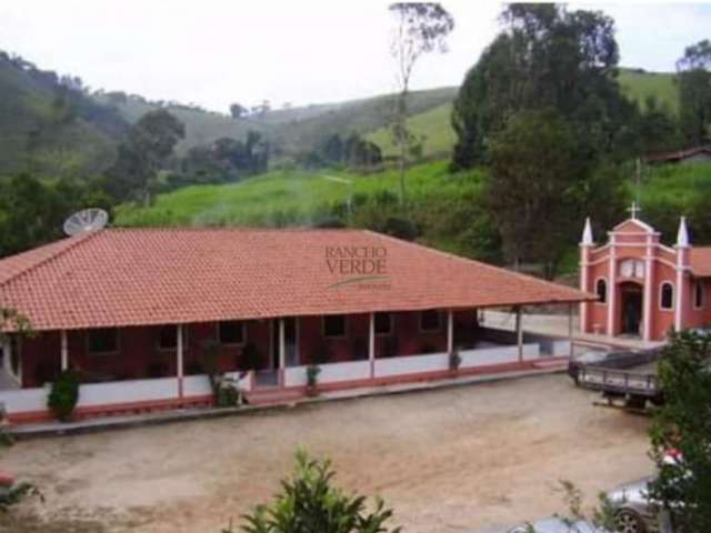 Chácara / sítio com 5 quartos à venda no Centro, Natividade da Serra  por R$ 550.000