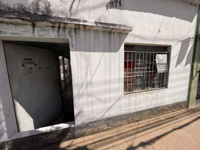 Casa com 2 quartos à venda na Vila Rossi, São José dos Campos  por R$ 300.000