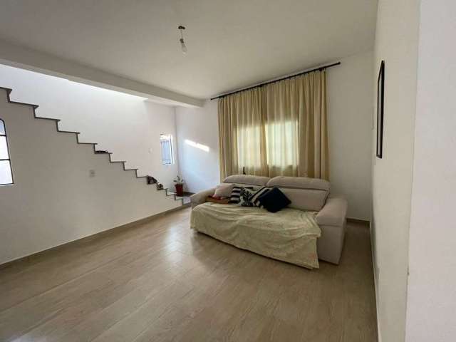 Casa com 3 quartos à venda em Santana, São José dos Campos  por R$ 795.000