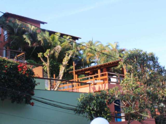 Casa em condomínio fechado com 3 quartos à venda na Estrada Caetano Monteiro, Badu, Niterói, 246 m2 por R$ 900.000