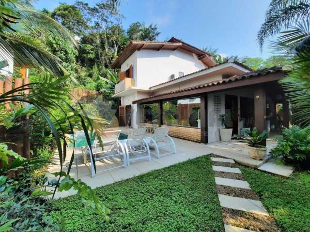 Casa com 4 dormitórios à venda, 217 m² por R$ 2.000.000 - Praia do Paúba - São Sebastião/SP