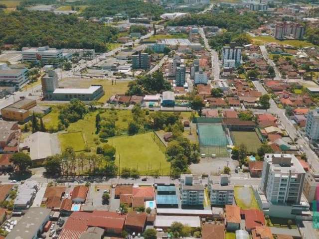 Terreno à venda na Rua Otto Benack, 0, Bom Retiro, Joinville por R$ 2.500.000