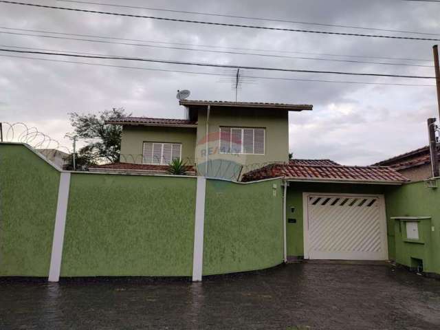 Casa linda e espaçosa em Ribeirão Pires - Conforto e segurança para sua família