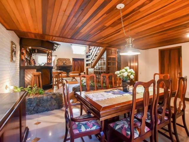 Casa com 5 quartos à venda na Rua Vereador Washington Mansur, 975, Ahú, Curitiba, 379 m2 por R$ 1.970.000