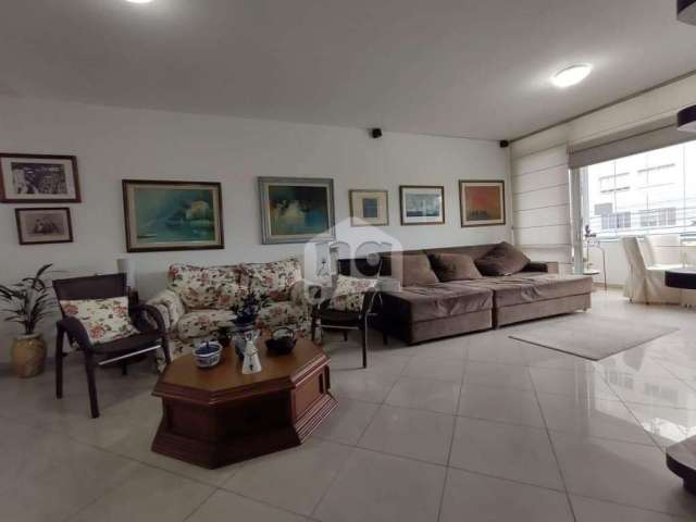 Apartamento à venda, no Bairro Itaguaçu, Florianópolis-SC, com 3 quartos, sendo 1 suíte, com 2 vagas