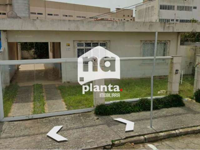 Casa à venda, no Bairro Kobrasol, São José-SC, com 3 quartos, sendo 1 suíte, com 4 vagas