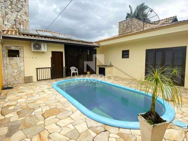 Casa com piscina | Tifa Martins