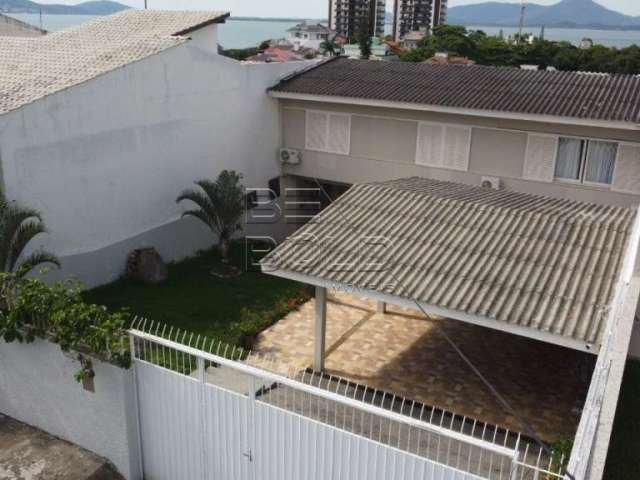 Casa com 4 quartos à venda na Rua Monsenhor Frederico Hobold, 3599, Itaguaçu, Florianópolis por R$ 1.450.000