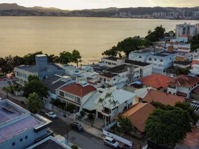 Casa com 4 quartos à venda na Rua Herminio Millis, 138, Bom Abrigo, Florianópolis por R$ 1.900.000