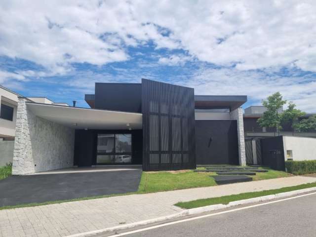 Casa  de Condominio à venda 330m² - Jardim  do Golfe