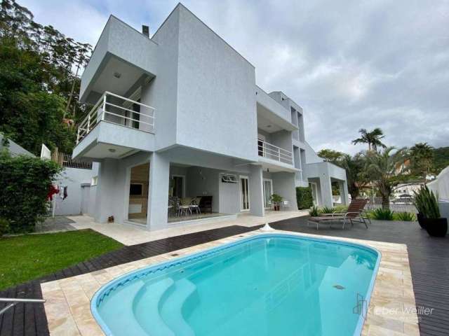 Casa com 3 dormitórios à venda, 311 m² por R$ 3.400.000,00 - Cabeçudas - Itajaí/SC