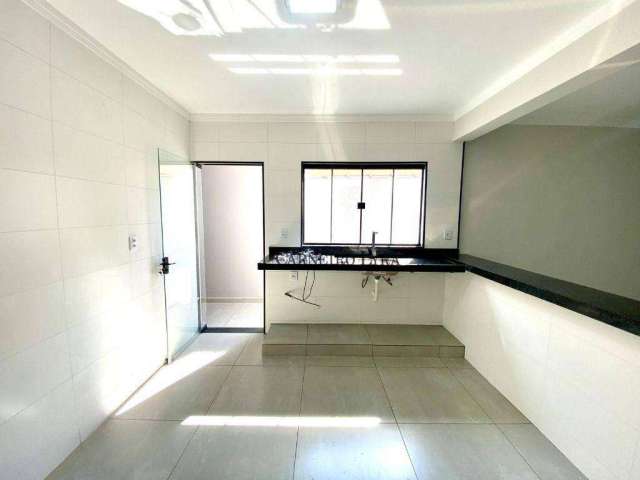 Casa com 3 dormitórios à venda por R$ 365.000,00 - Jardim Itamarati - Jaú/SP