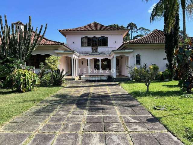 Casa Comercial no estilo Arabe / 4 suítes / 450m² / Tijuca-Teresópolis