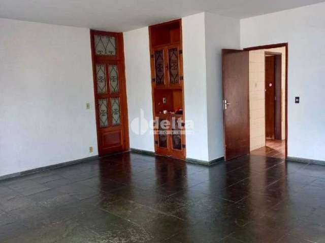 Apartamento à venda, 3 quartos, 1 suíte, 2 vagas, Saraiva - Uberlândia/MG