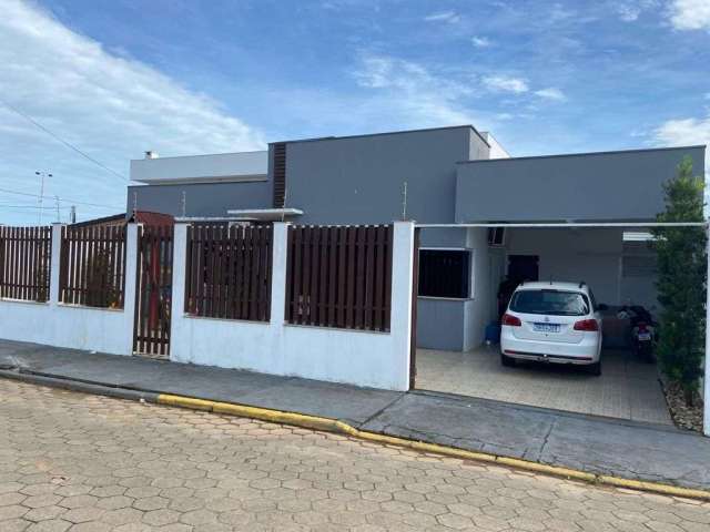 Casa à venda, 241 m² por R$ 1.000.000,00 - São Cristóvão - Barra Velha/SC