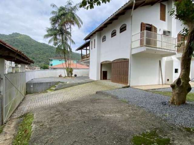Sobrado à venda, 237 m² por R$ 900.000,00 - Vieira - Jaraguá do Sul/SC