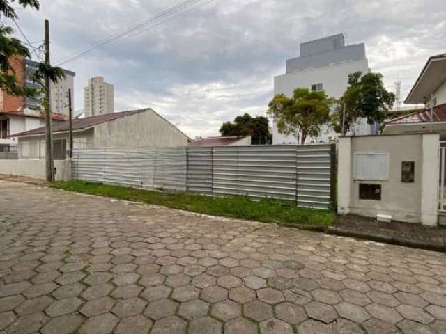 Terreno à venda, 335 m² por R$ 900.000,00 - Centro - Balneário Piçarras/SC
