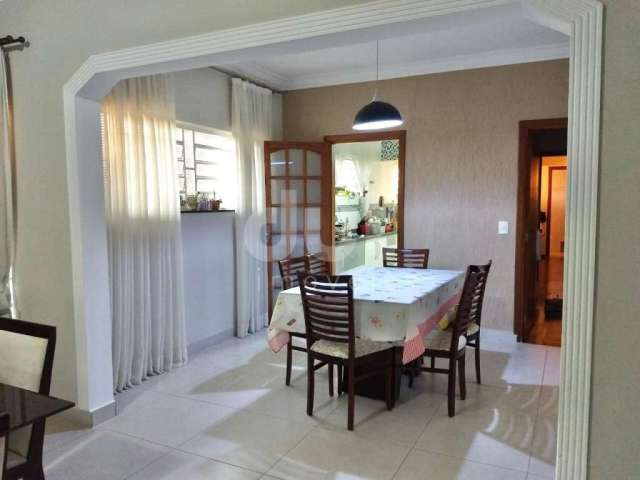 Casa com 3 quartos à venda na Rua Hermano Ribeiro da Silva, 442, Jardim Eulina, Campinas, 347 m2 por R$ 1.325.000