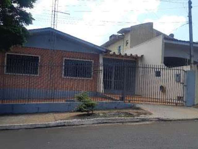 Casa com 3 dormitórios à venda, 140 m² por R$ 310.000,00 - Jardim Paulista - Apucarana/PR